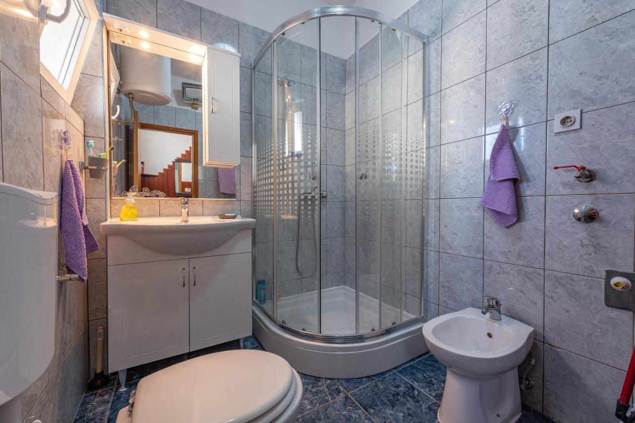 Apartmani Mila Gornji Karin Εξωτερικό φωτογραφία