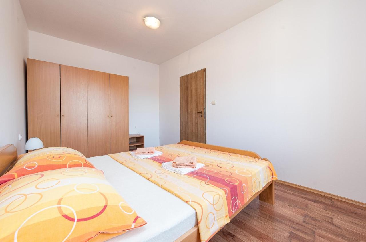 Apartmani Mila Gornji Karin Εξωτερικό φωτογραφία