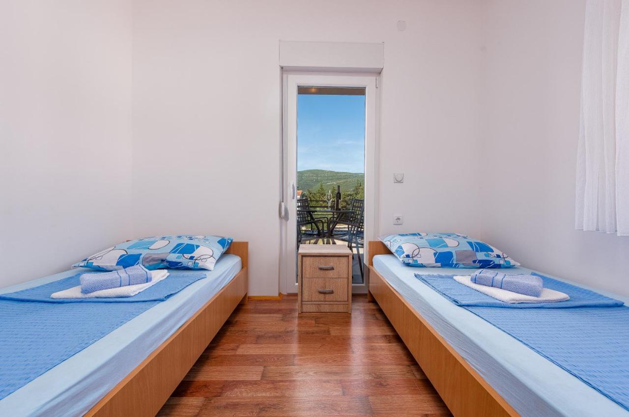 Apartmani Mila Gornji Karin Εξωτερικό φωτογραφία