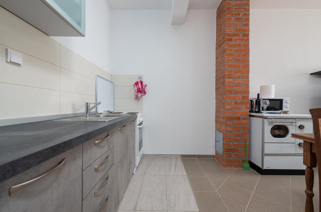Apartmani Mila Gornji Karin Εξωτερικό φωτογραφία