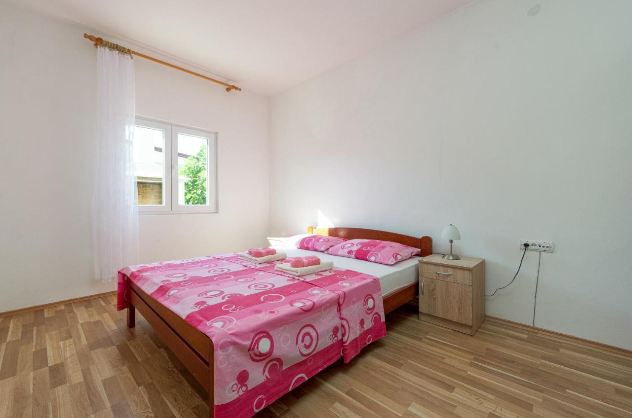 Apartmani Mila Gornji Karin Εξωτερικό φωτογραφία