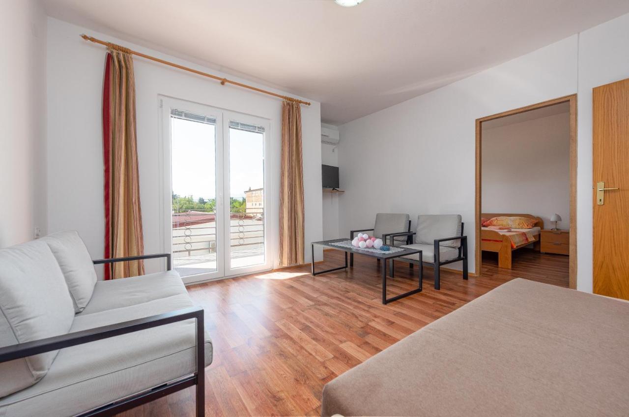 Apartmani Mila Gornji Karin Εξωτερικό φωτογραφία