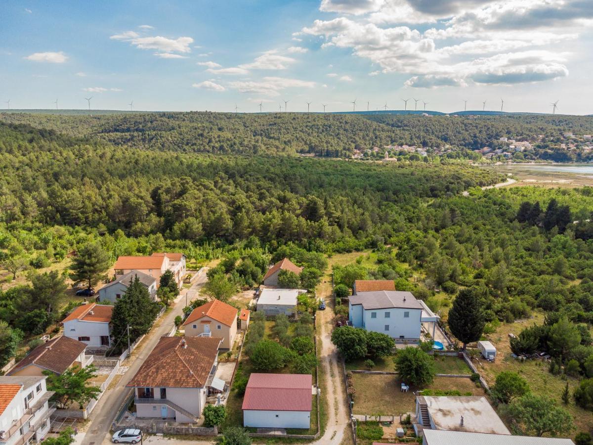 Apartmani Mila Gornji Karin Εξωτερικό φωτογραφία